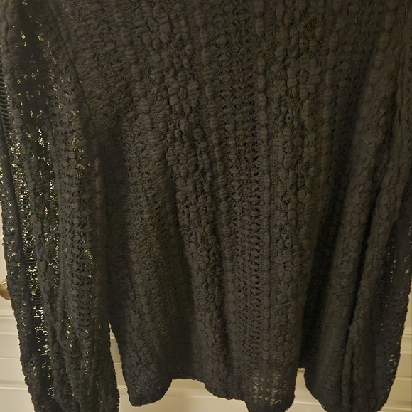 Ladies black lace top - Picture 3 of 4
